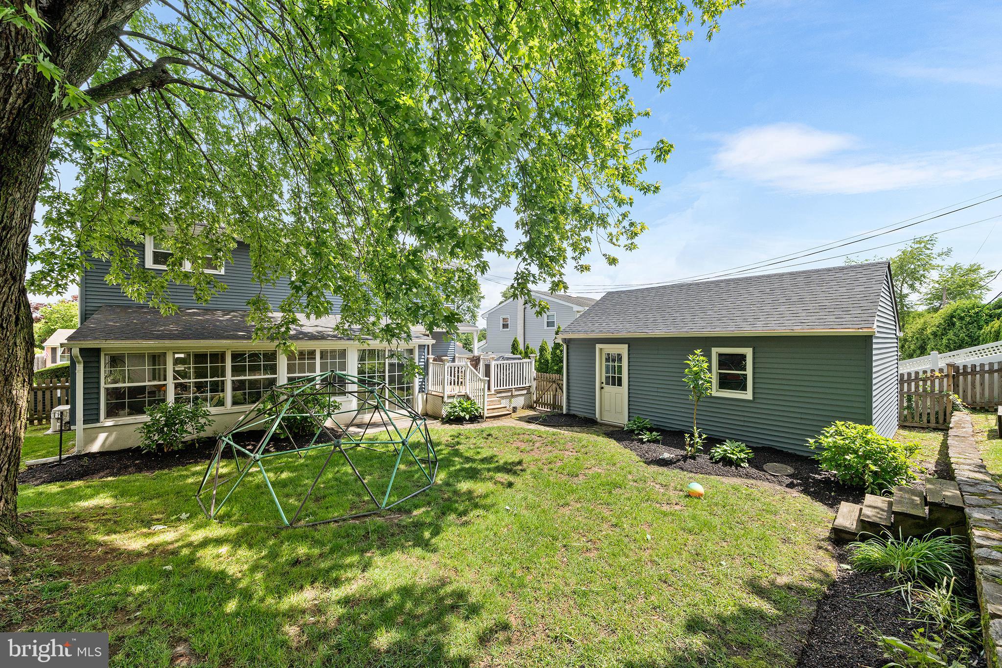 428 Hampshire Dr