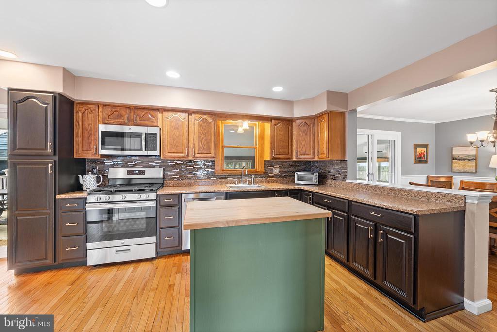 428 Hampshire Dr