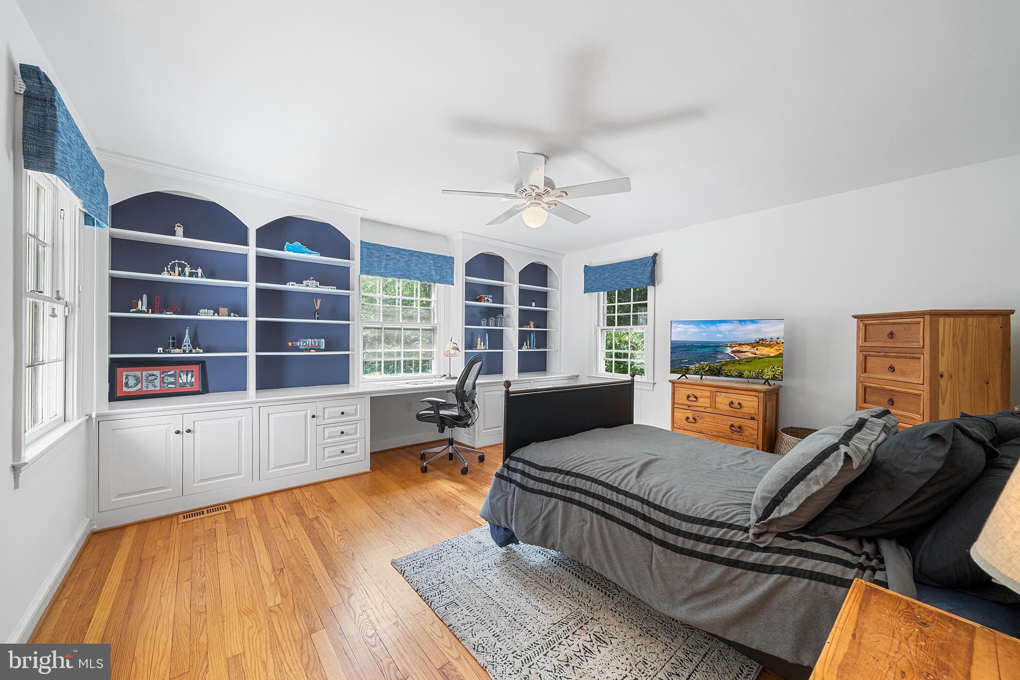 2 FAIRVIEW DRIVE