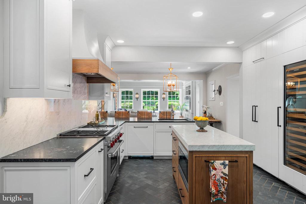 2 FAIRVIEW DRIVE