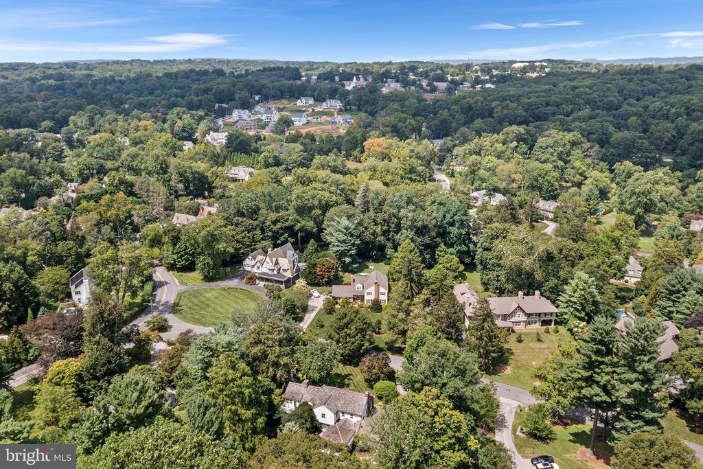 2 FAIRVIEW DRIVE