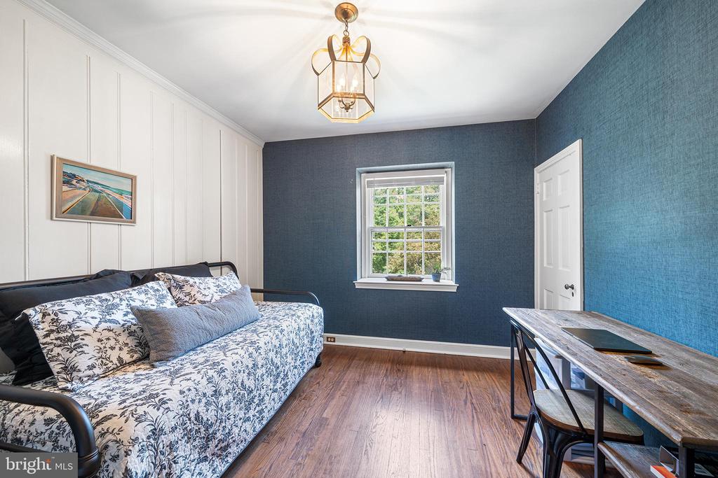 2 FAIRVIEW DRIVE
