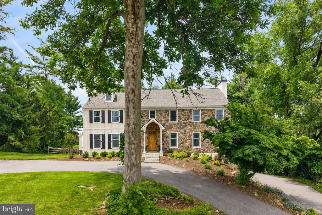 112 HUNT VALLEY CIRCLE