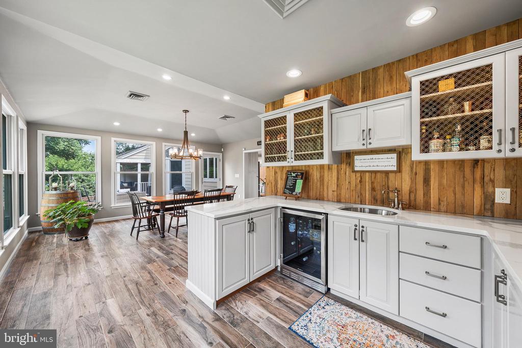 112 HUNT VALLEY CIRCLE