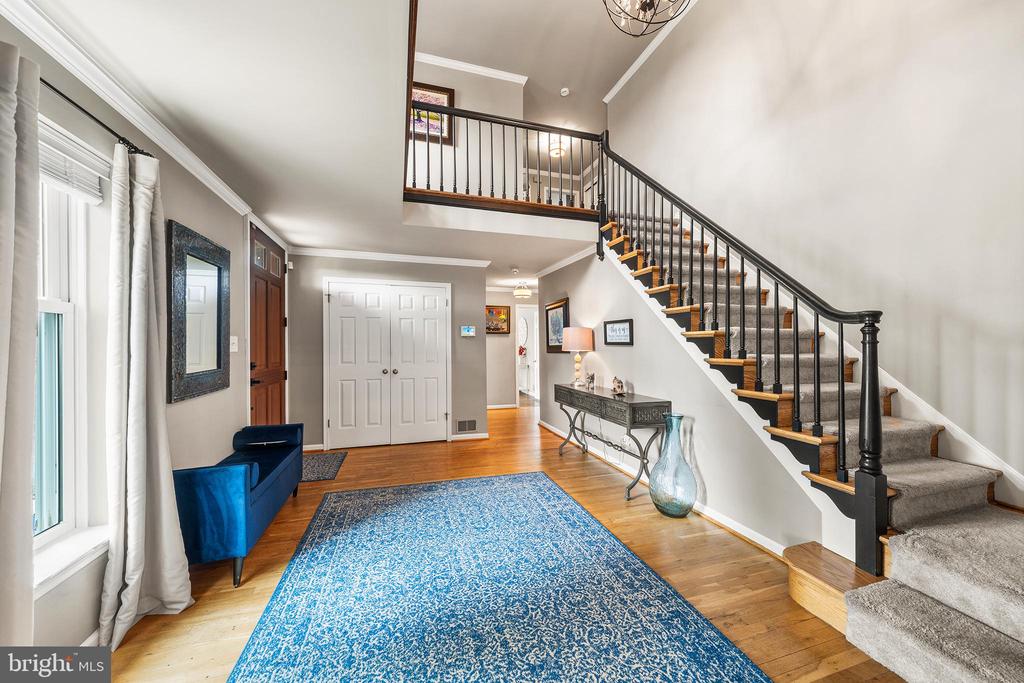 112 HUNT VALLEY CIRCLE