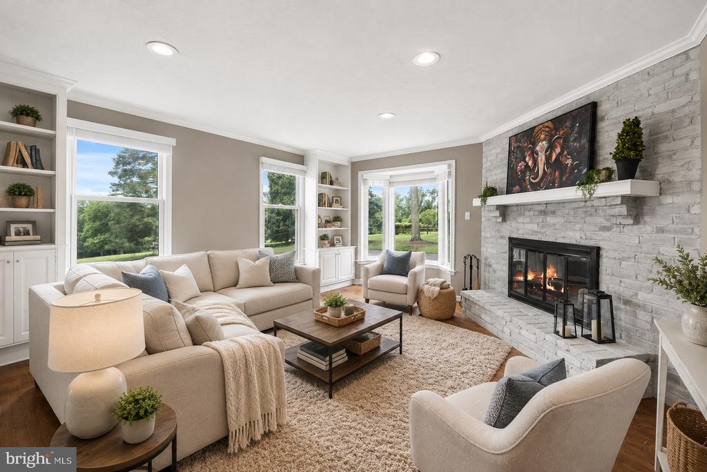 112 HUNT VALLEY CIRCLE