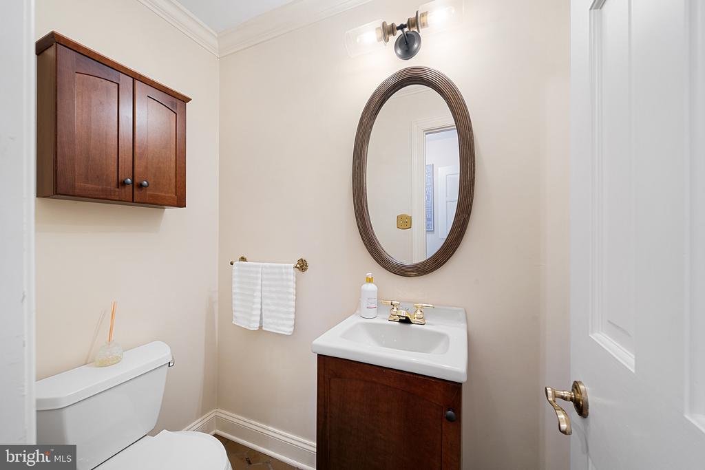 181 HUNT VALLEY CIRCLE