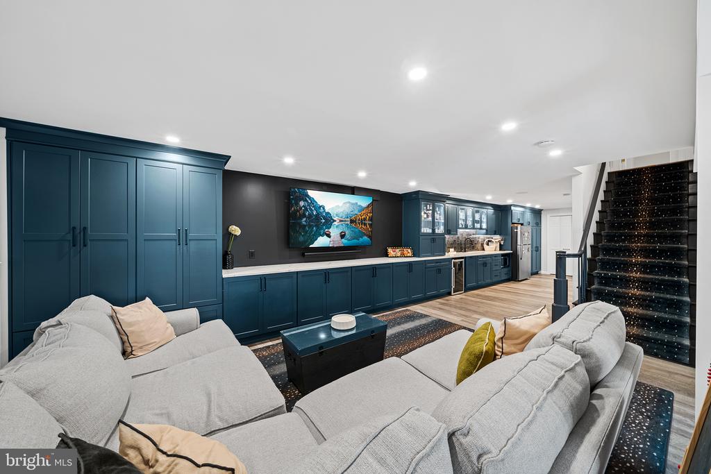 181 HUNT VALLEY CIRCLE