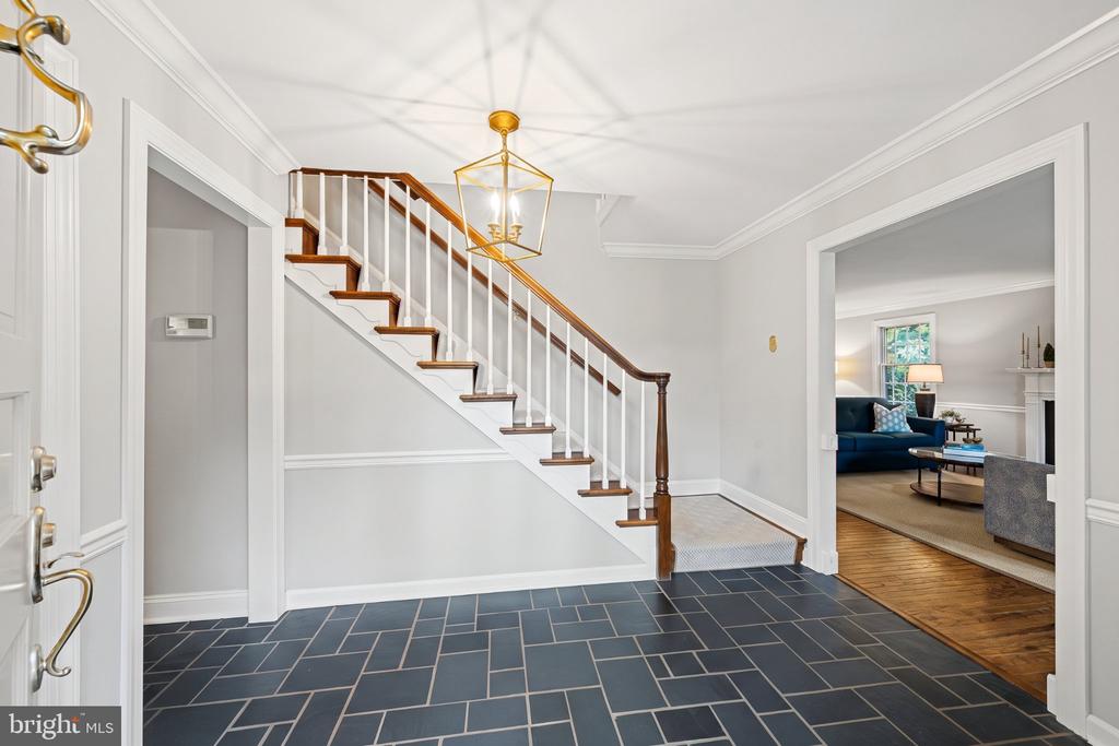 181 HUNT VALLEY CIRCLE