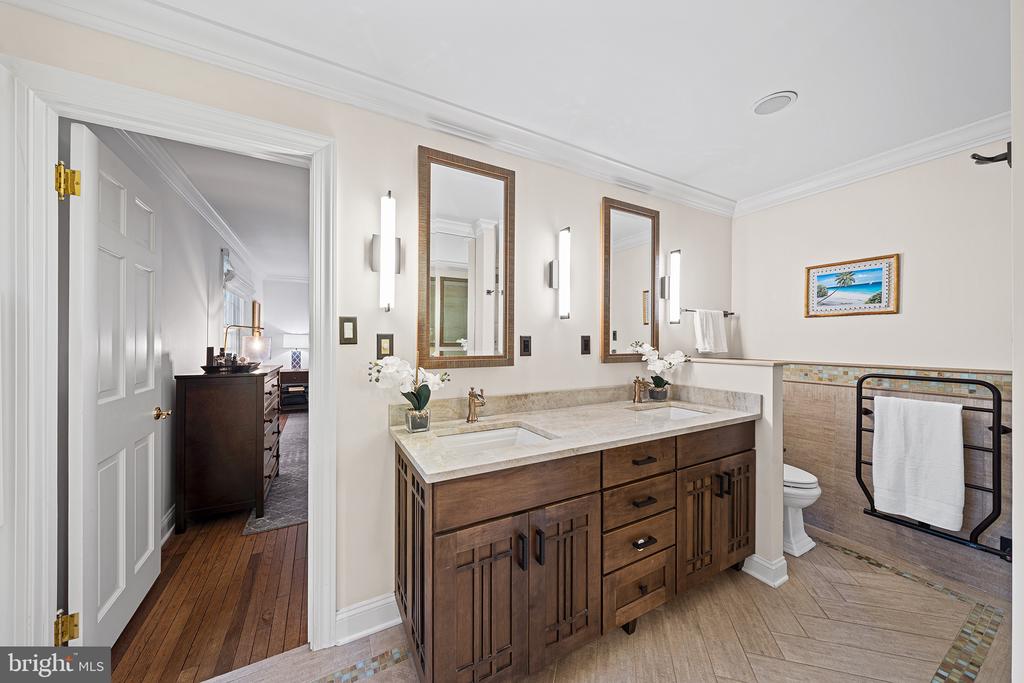 181 HUNT VALLEY CIRCLE