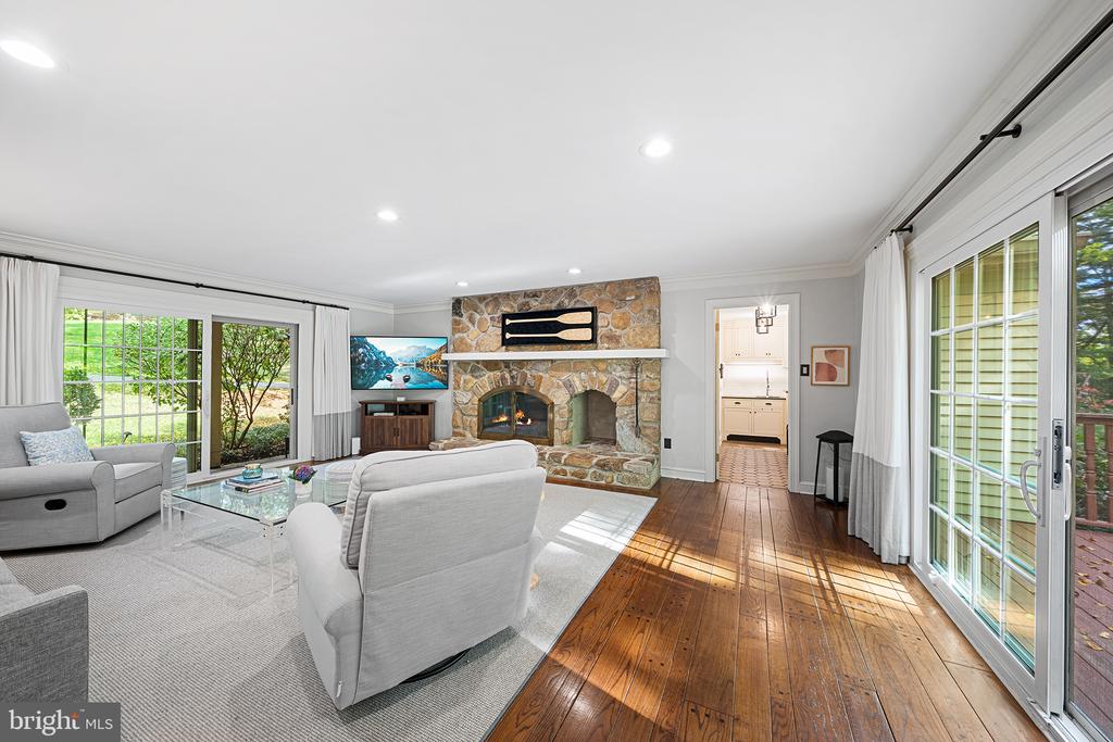 181 HUNT VALLEY CIRCLE
