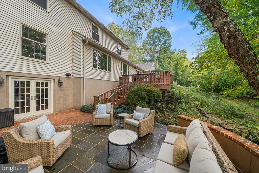 181 HUNT VALLEY CIRCLE