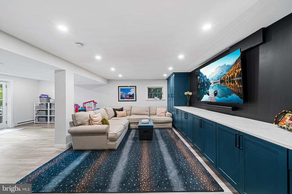181 HUNT VALLEY CIRCLE