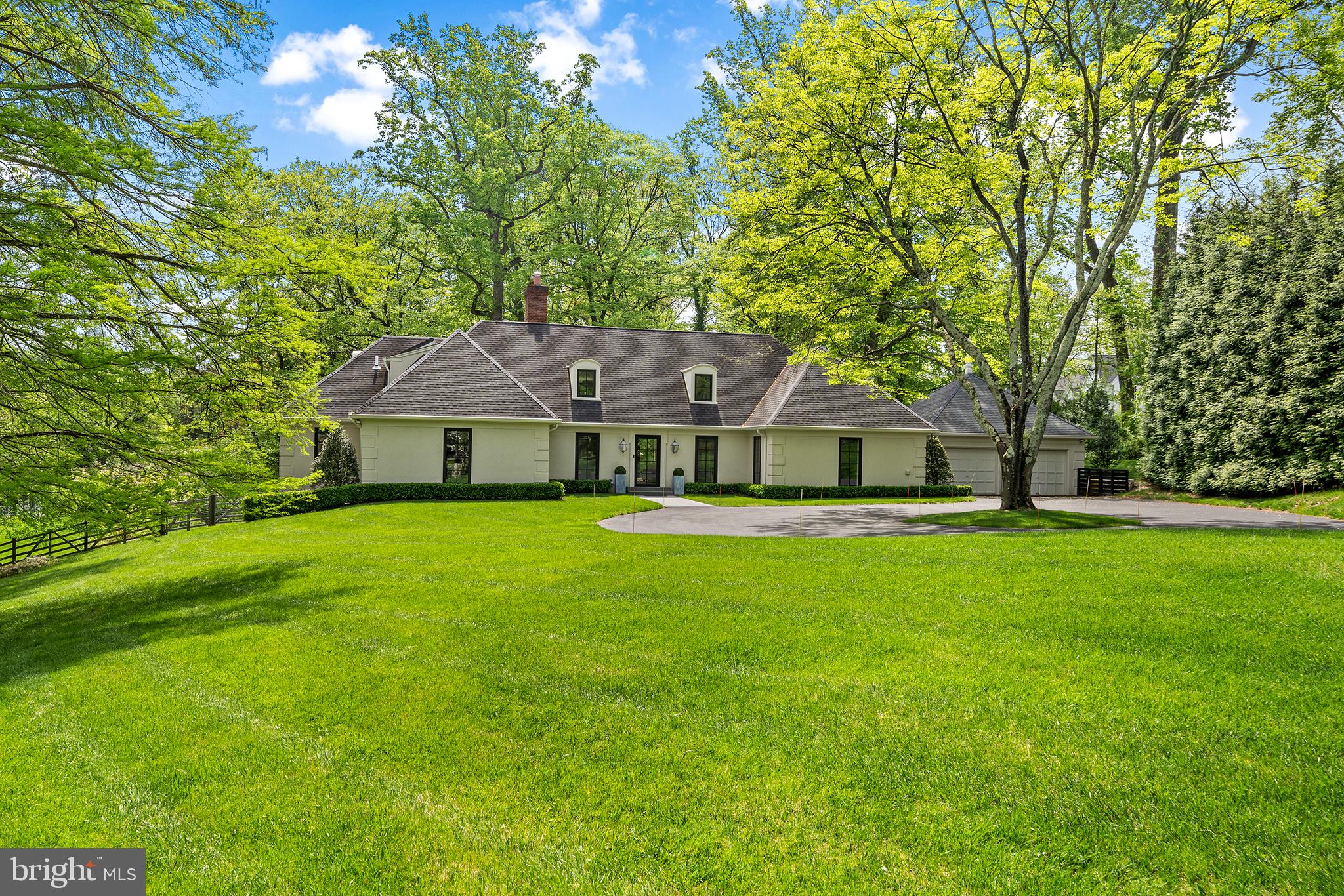 811 Brookwood Rd