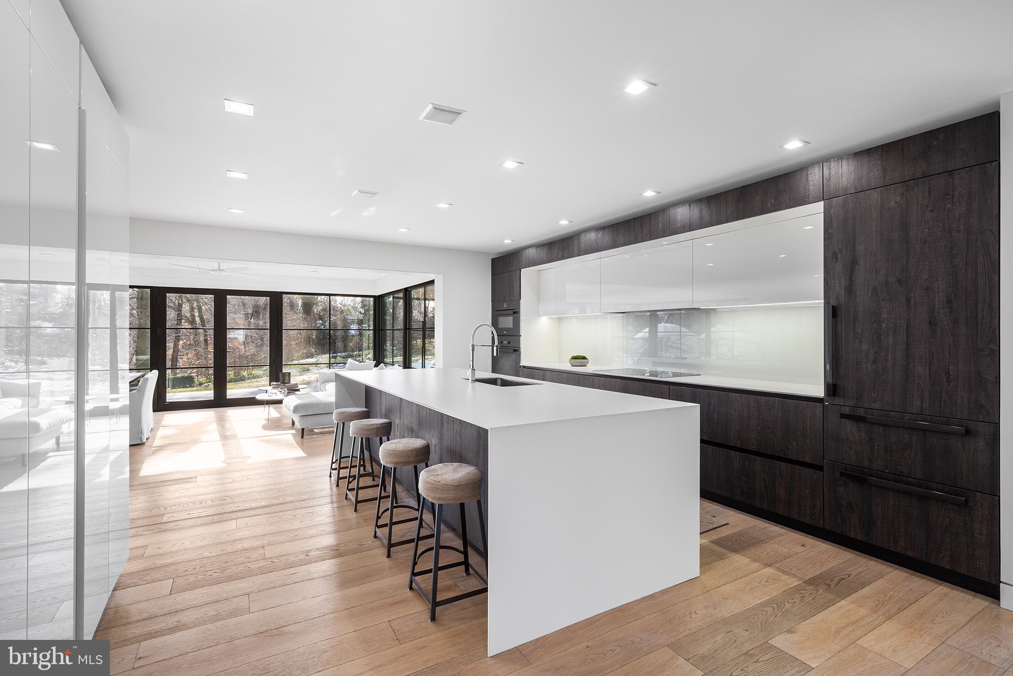 811 Brookwood Rd