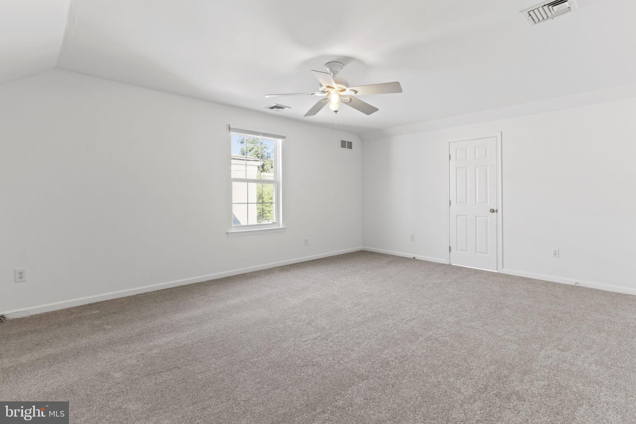304 E Elm St