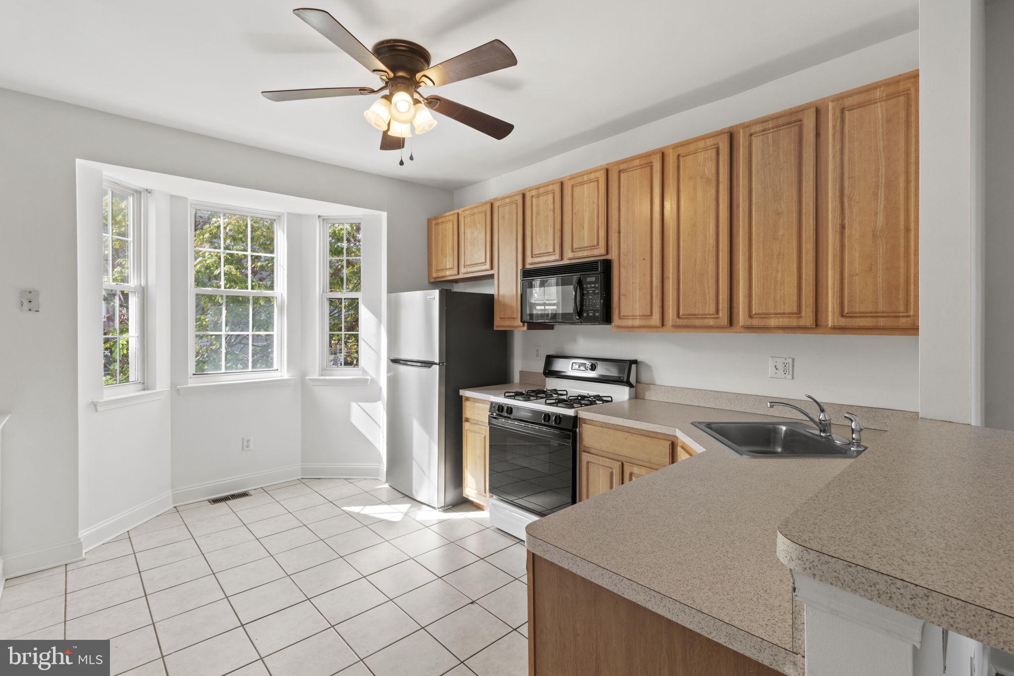 304 E Elm St