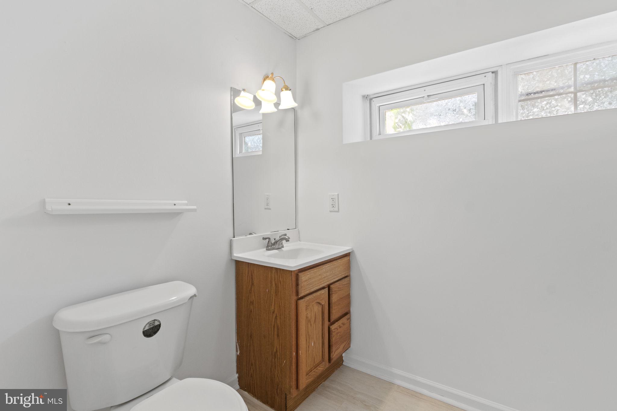 304 E Elm St