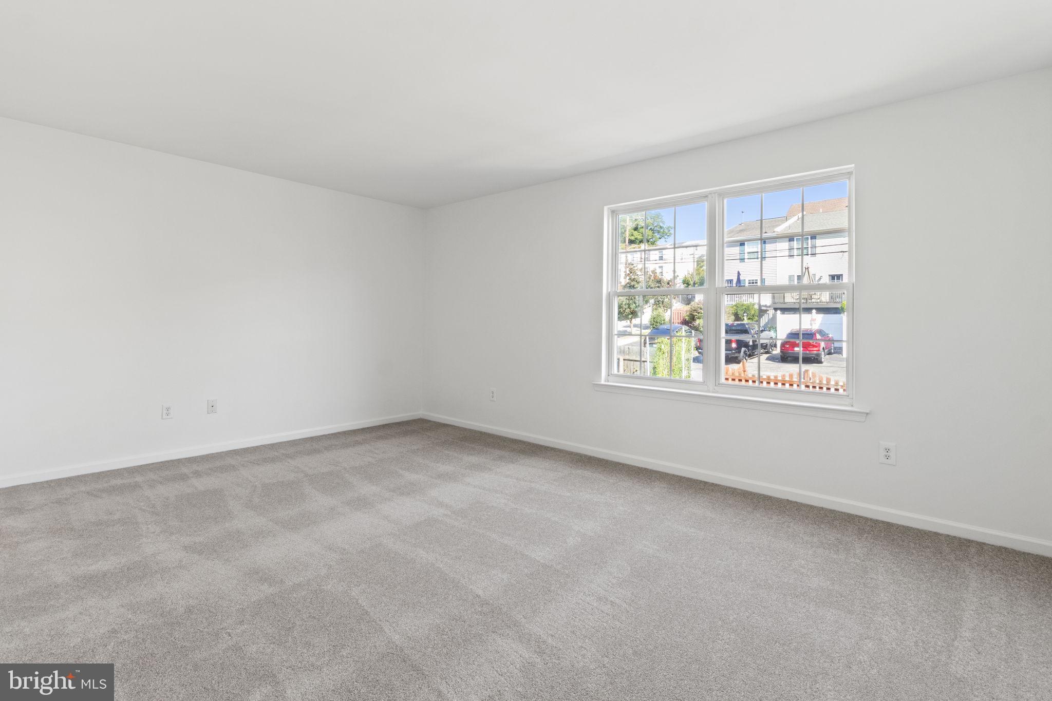 304 E Elm St