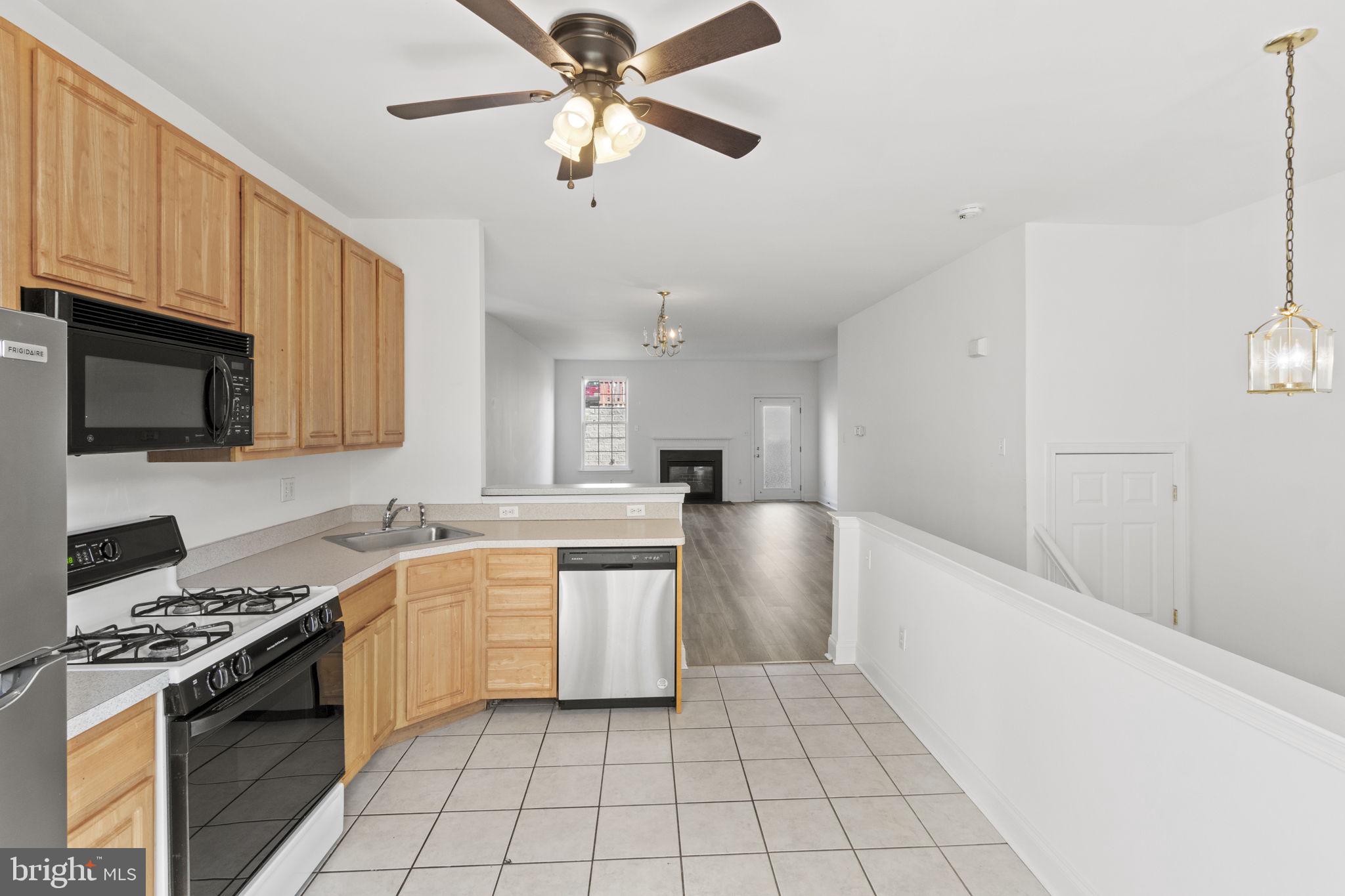 304 E Elm St