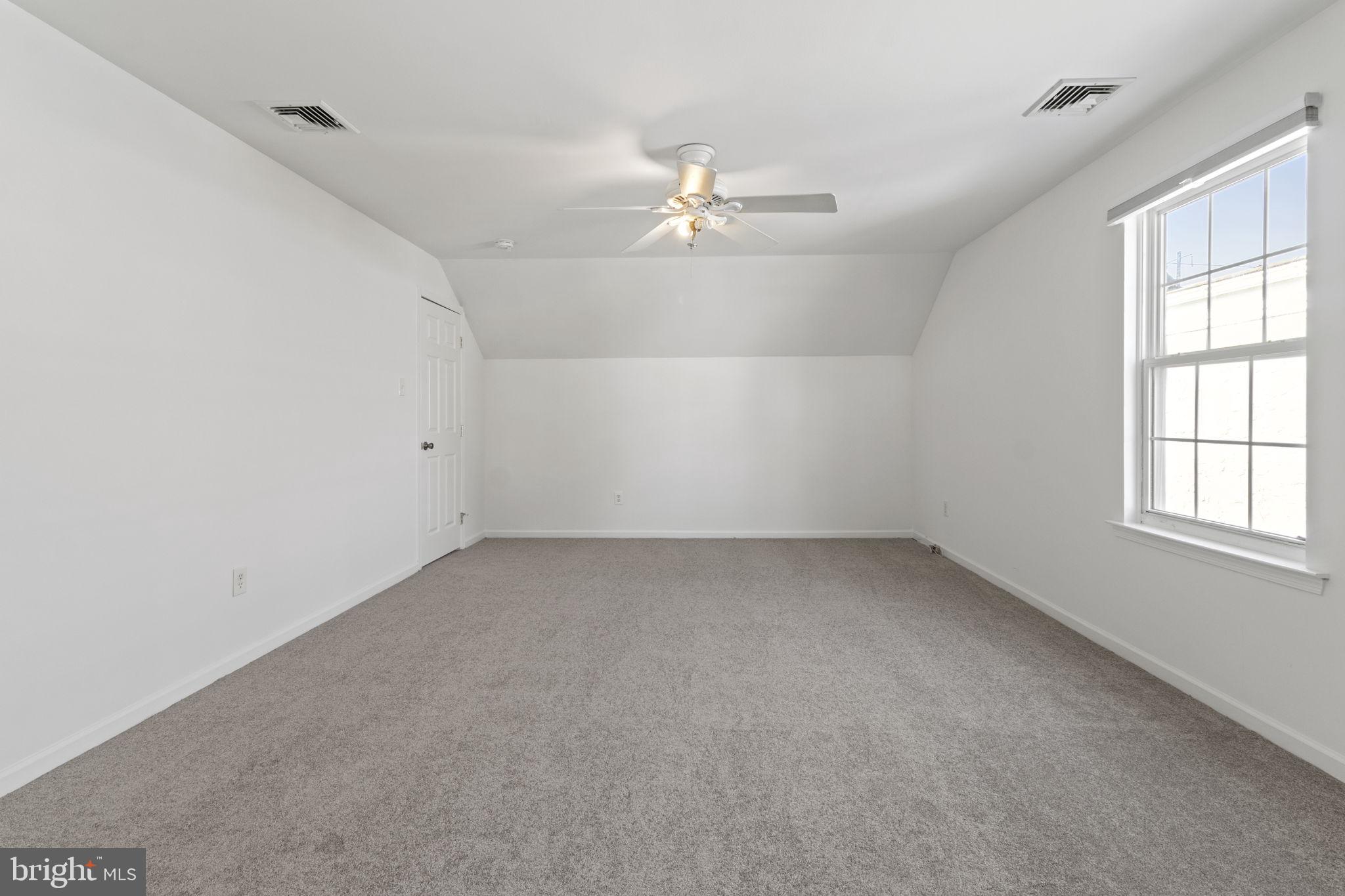 304 E Elm St