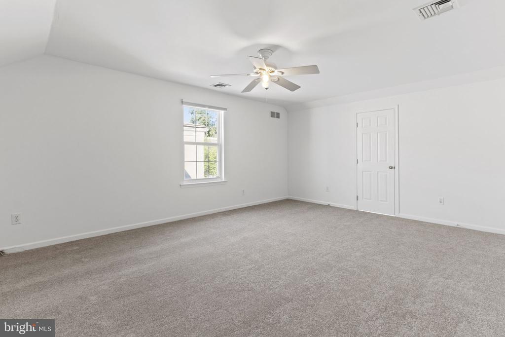 304 E Elm St