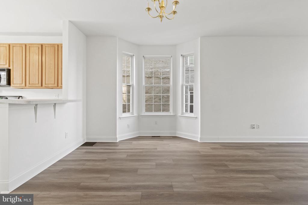 304 E Elm St