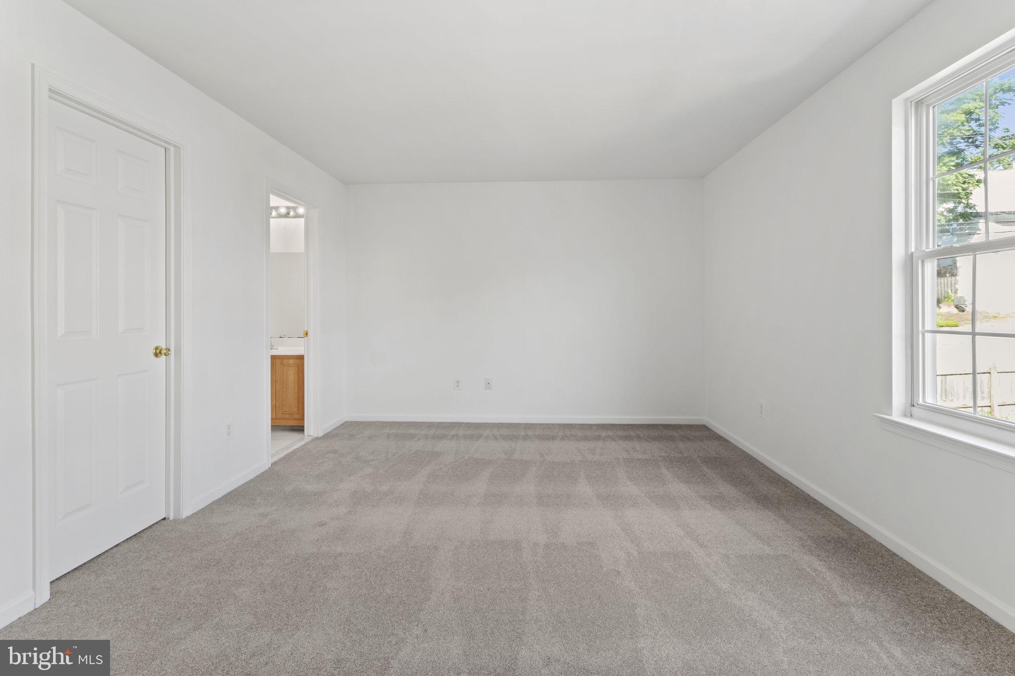 304 E Elm St