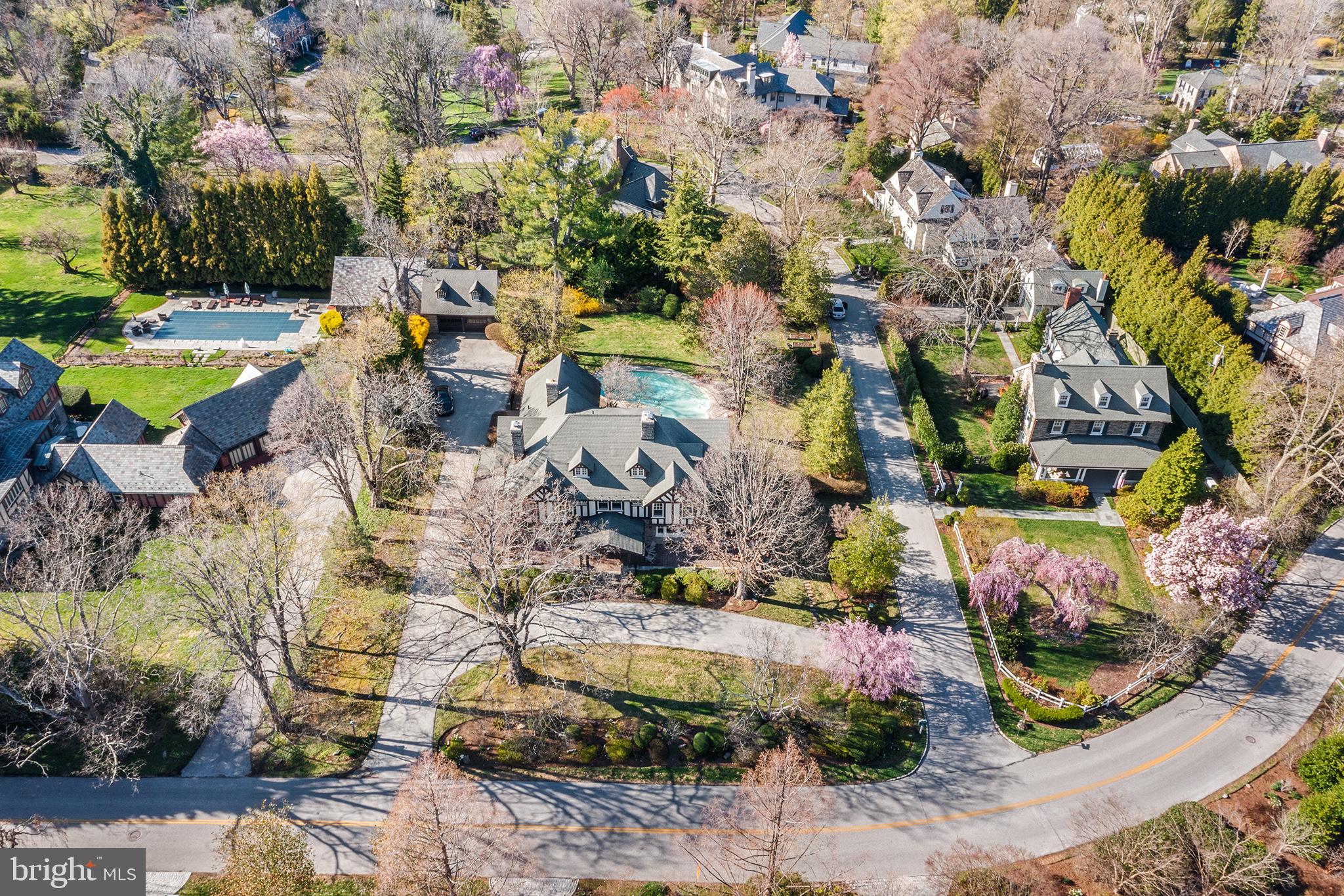128 Rose Ln