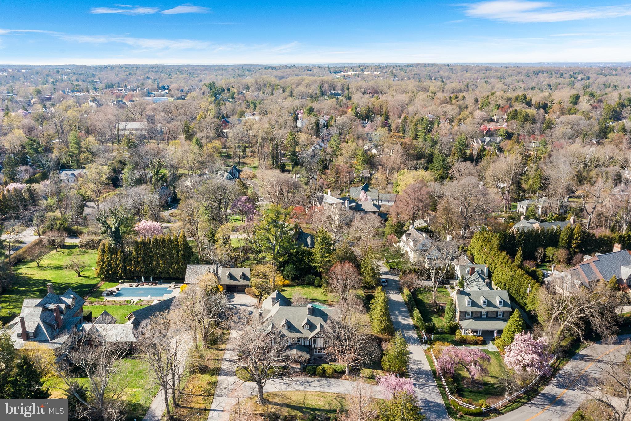 128 Rose Ln