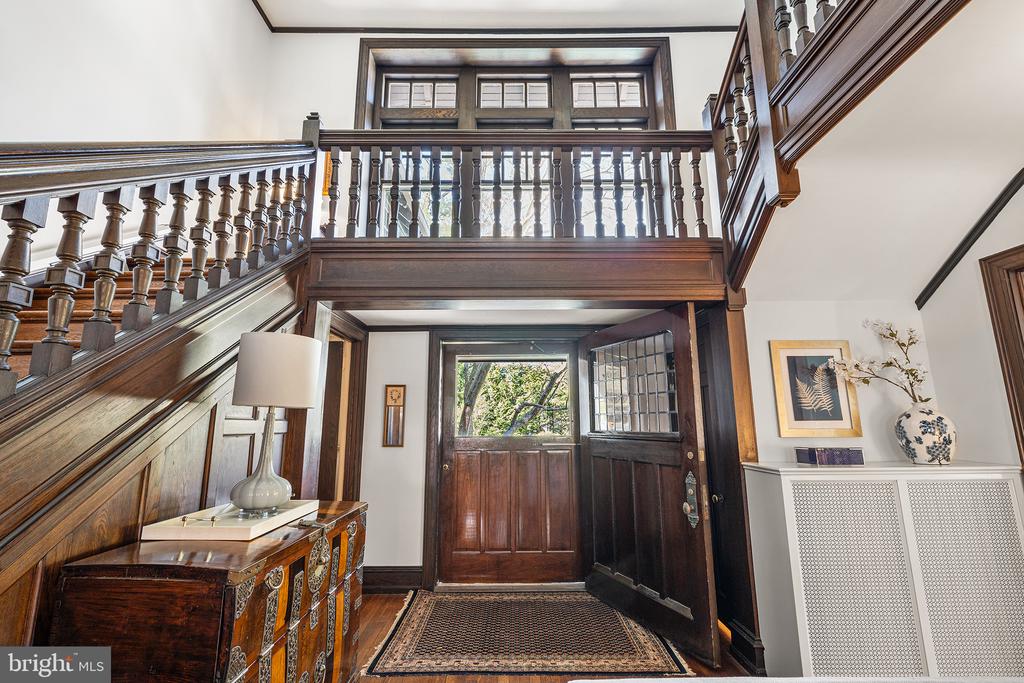128 Rose Ln