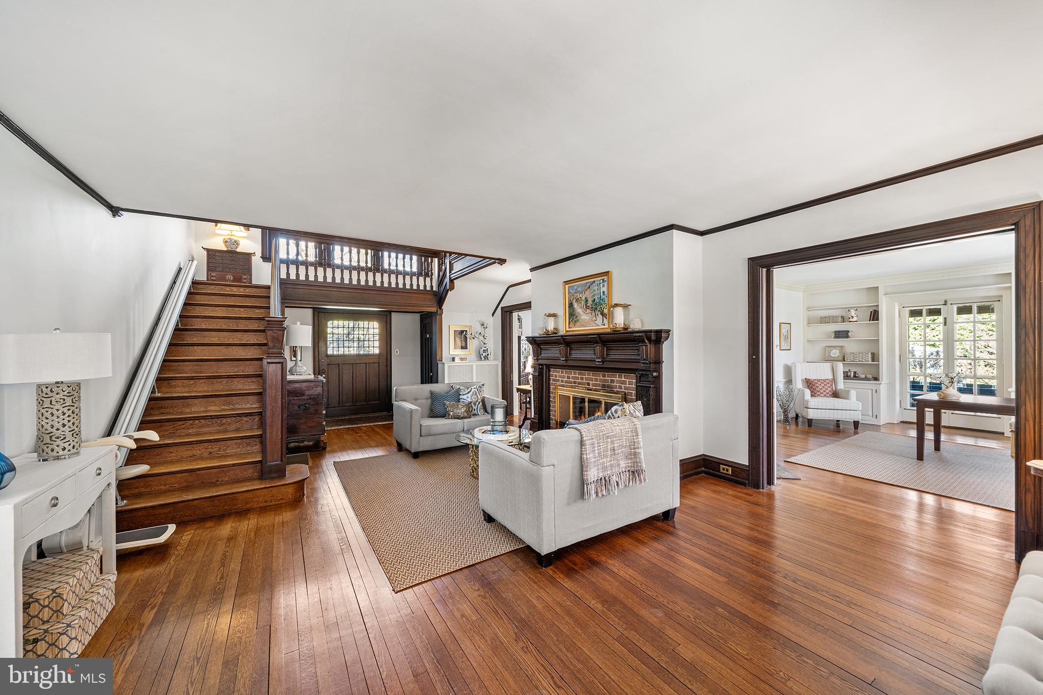 128 Rose Ln