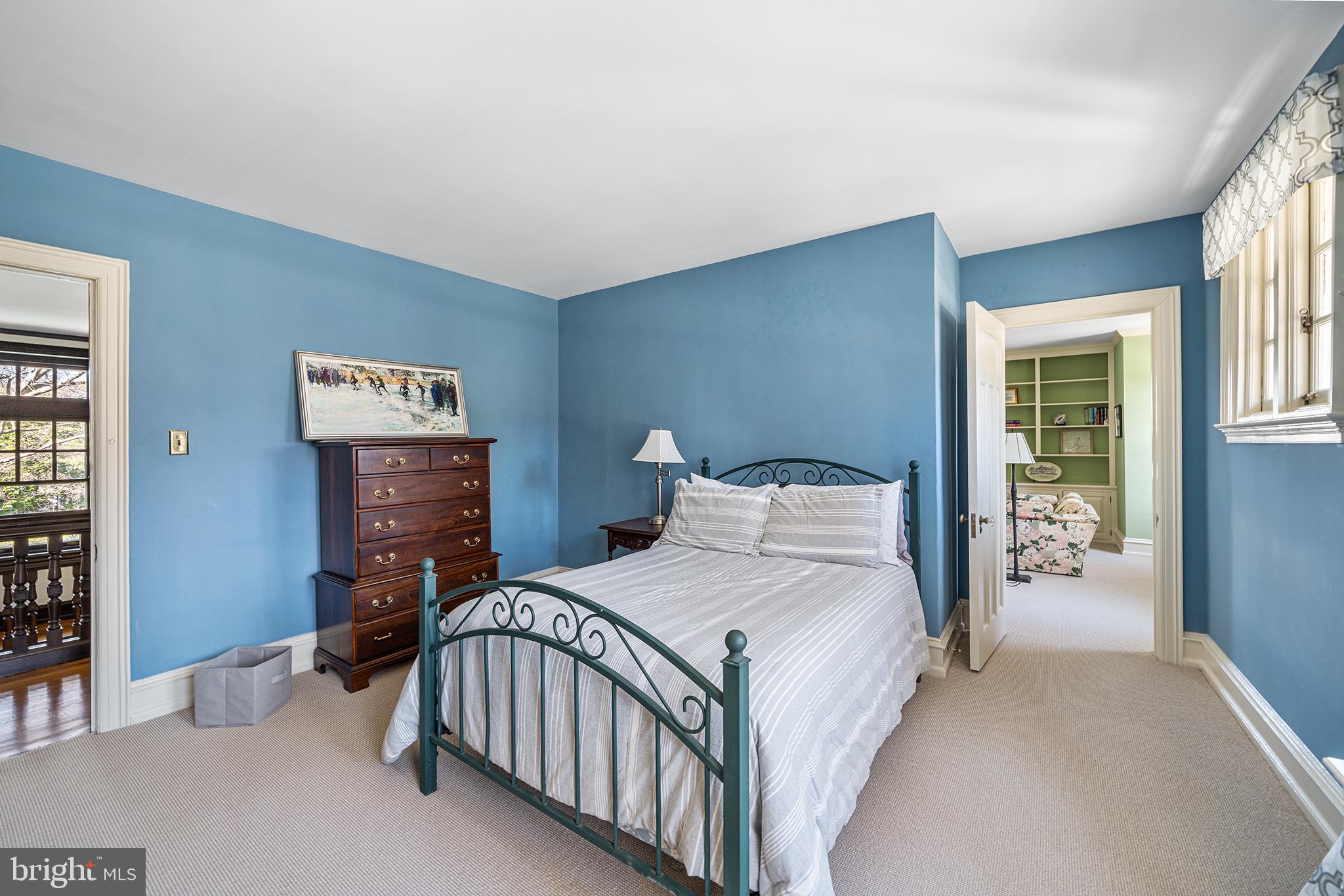 128 Rose Ln