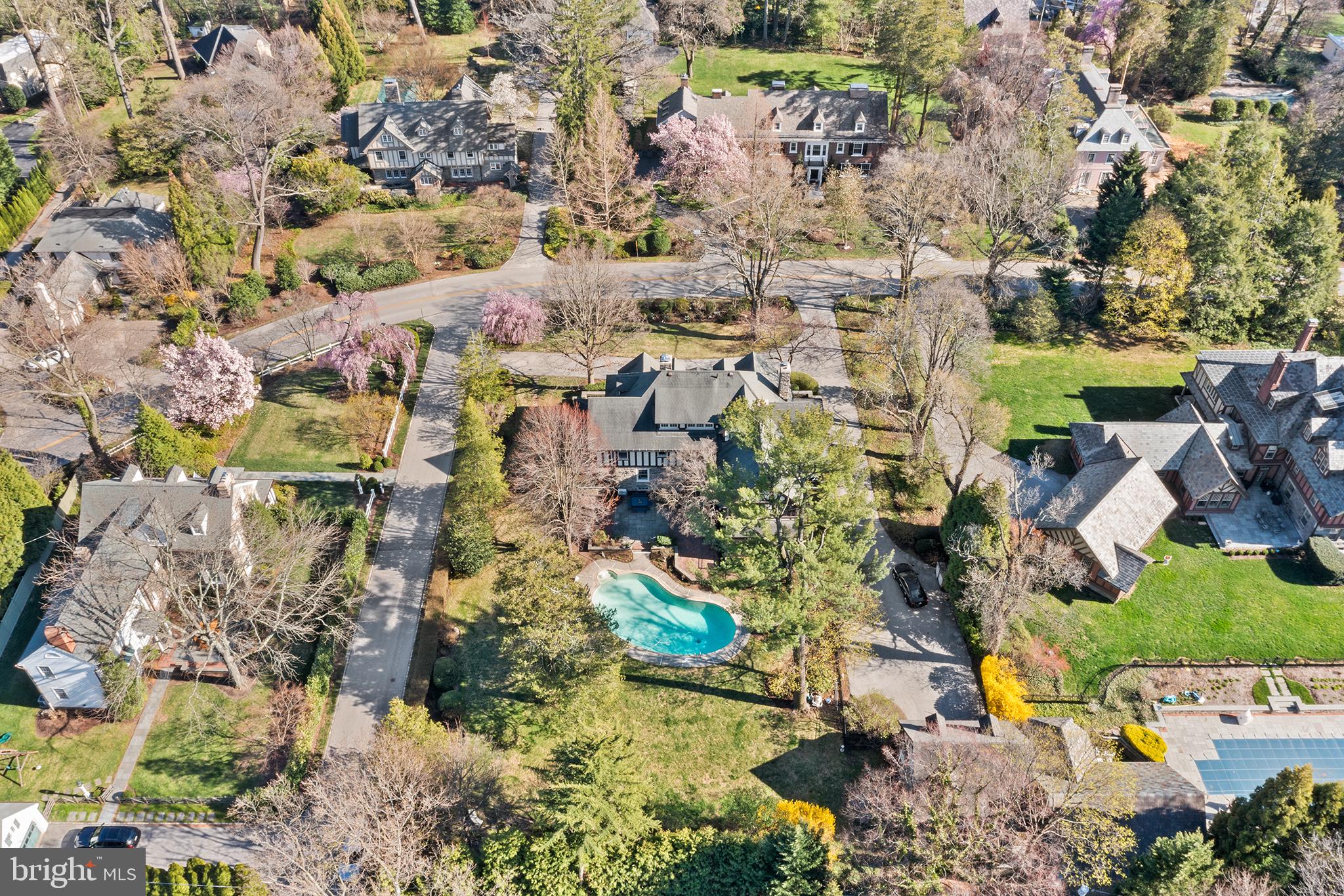 128 Rose Ln