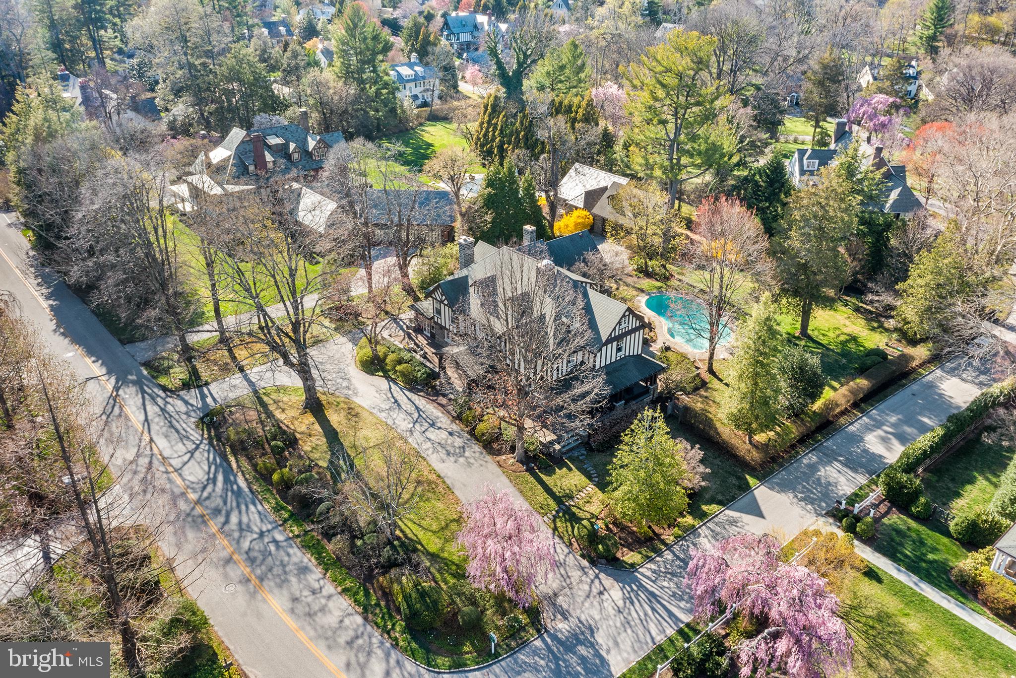 128 Rose Ln