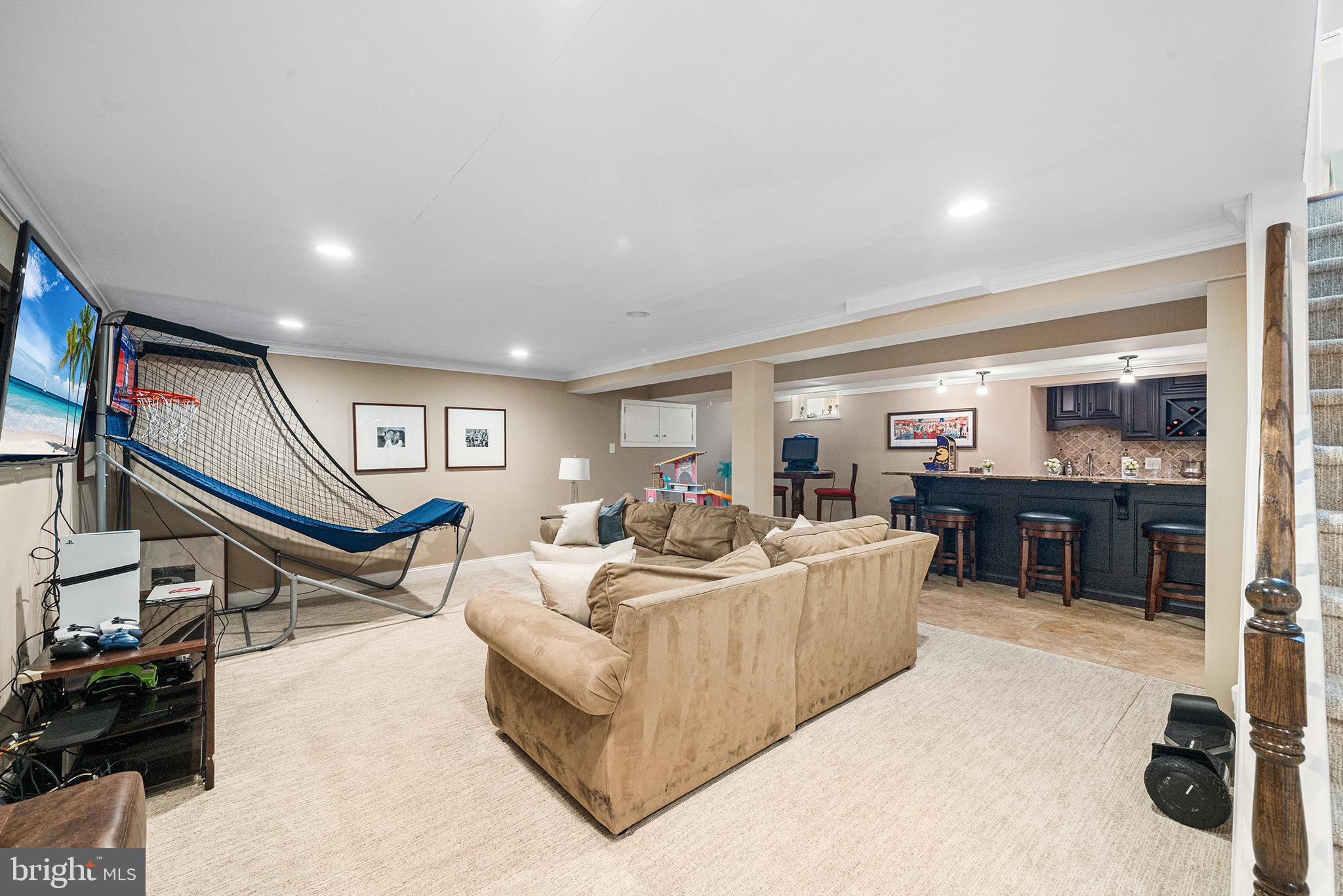 253 Lantern Ln