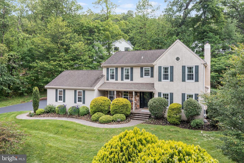 253 Lantern Ln