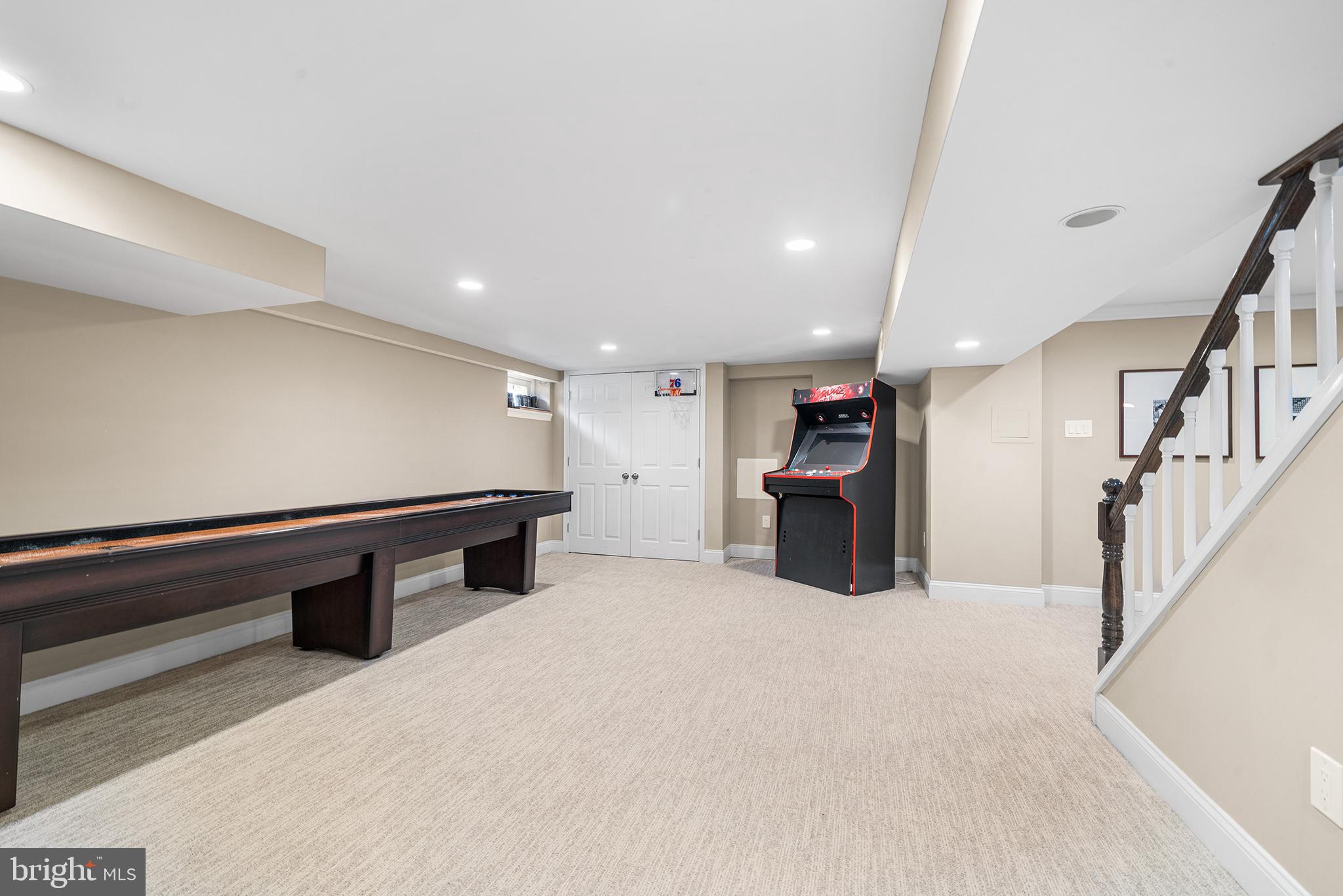 253 Lantern Ln