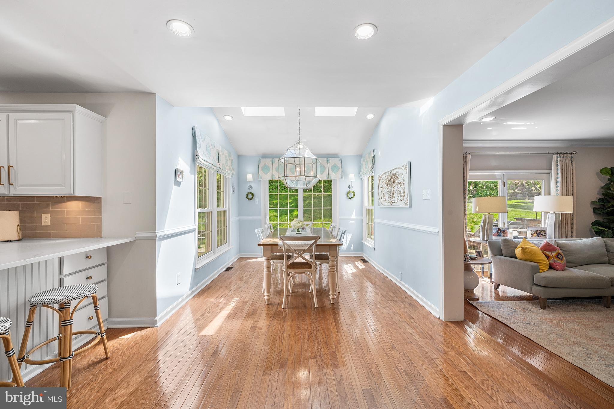 253 Lantern Ln