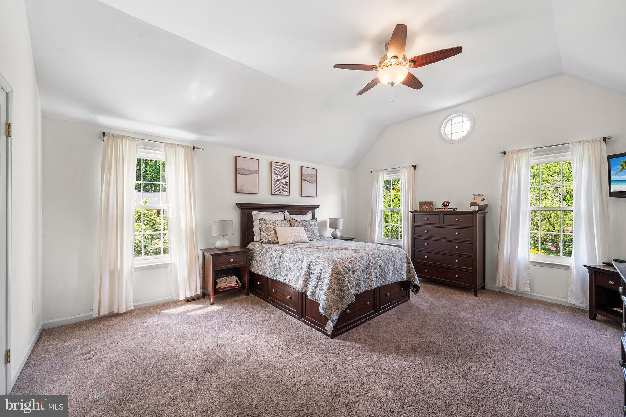 253 Lantern Ln