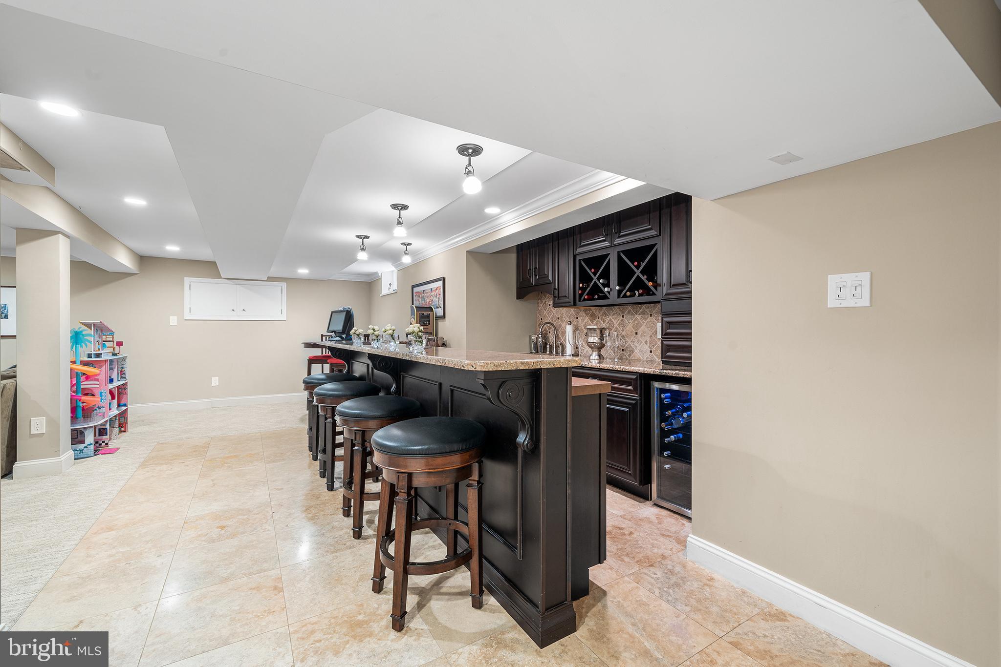 253 Lantern Ln