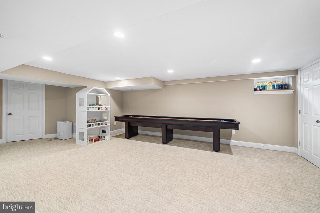 253 Lantern Ln