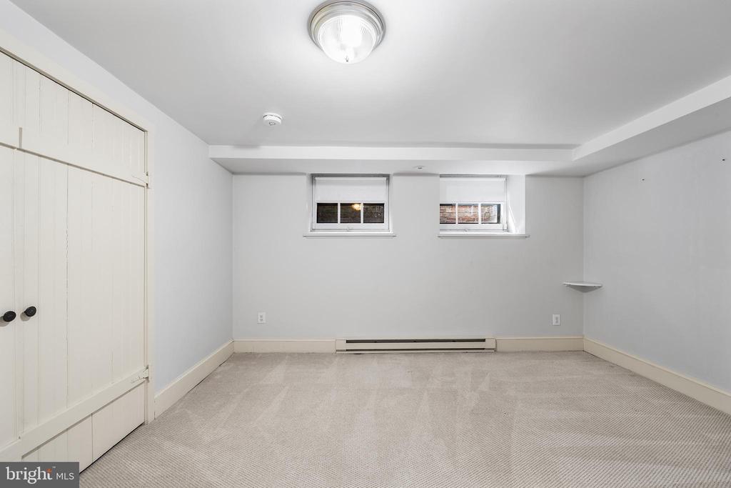 336 THORNBROOK AVENUE