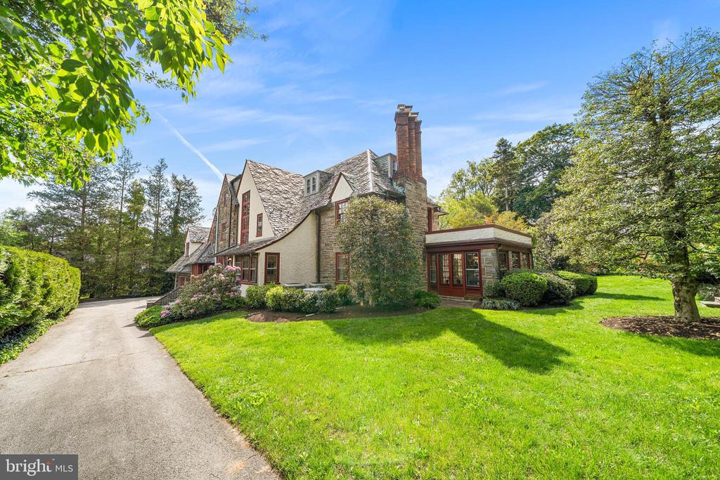 336 THORNBROOK AVENUE