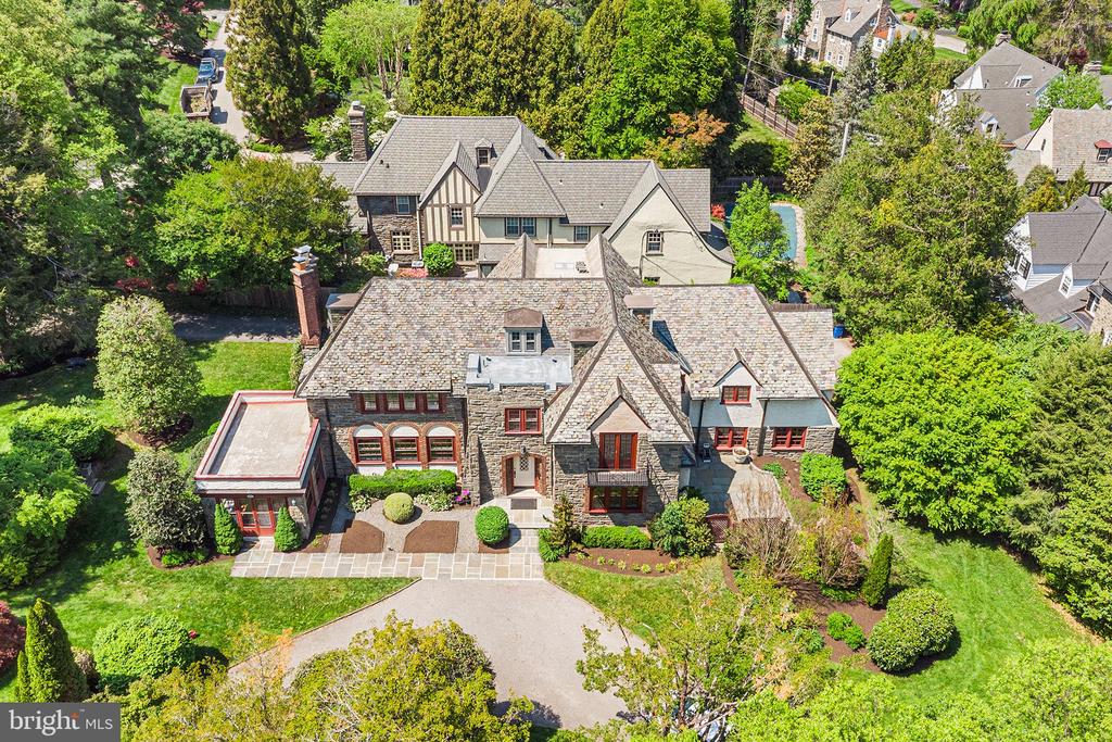 336 THORNBROOK AVENUE