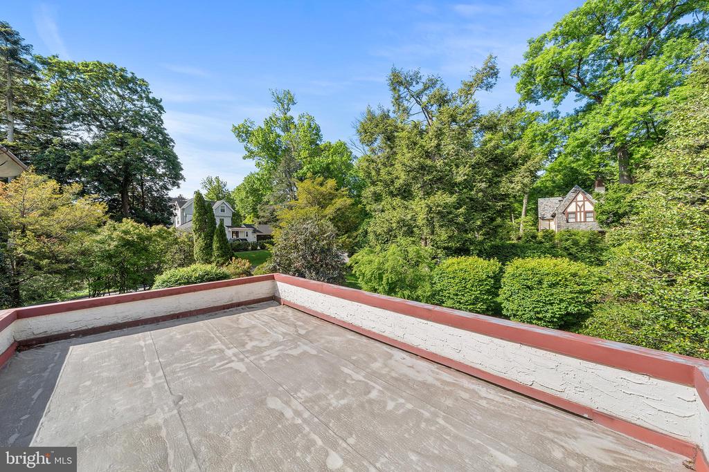 336 THORNBROOK AVENUE