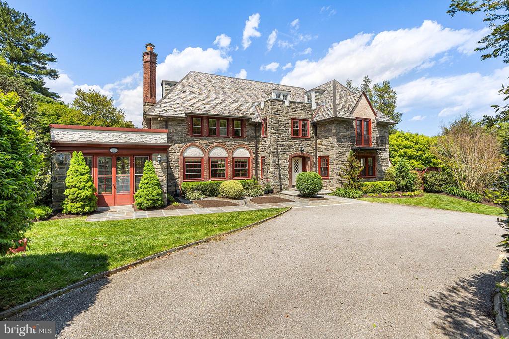336 THORNBROOK AVENUE