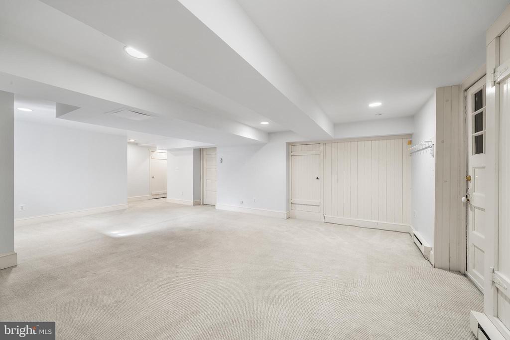 336 THORNBROOK AVENUE