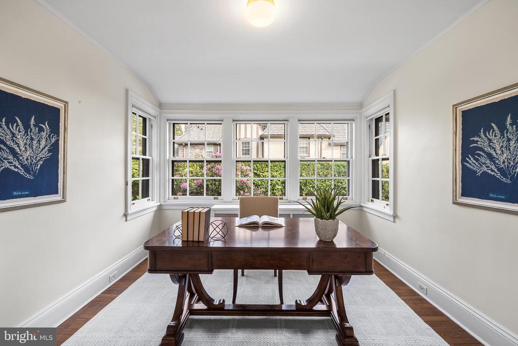 336 THORNBROOK AVENUE