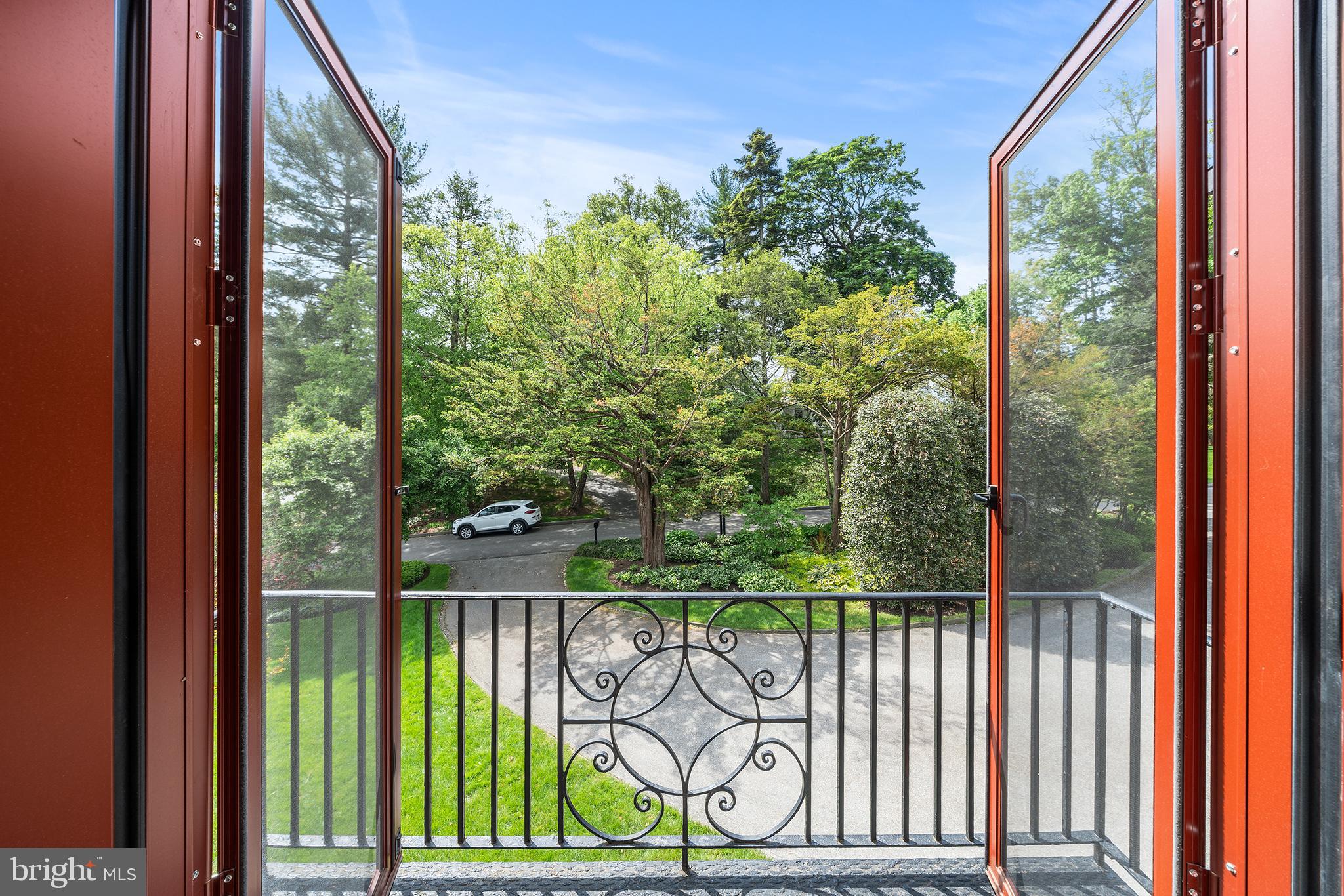 336 THORNBROOK AVENUE
